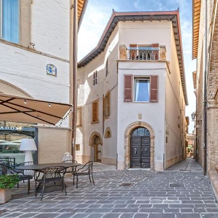 L'Angolo Di Zia Anna Montefalco Exterior photo